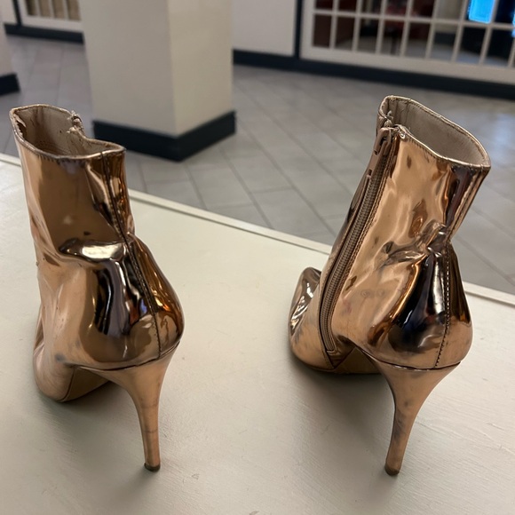 Boots Elegant Metallic Ankle Boots 7 Great gold metallic color! CLEAN WILD DIVA - Picture 5 of 11